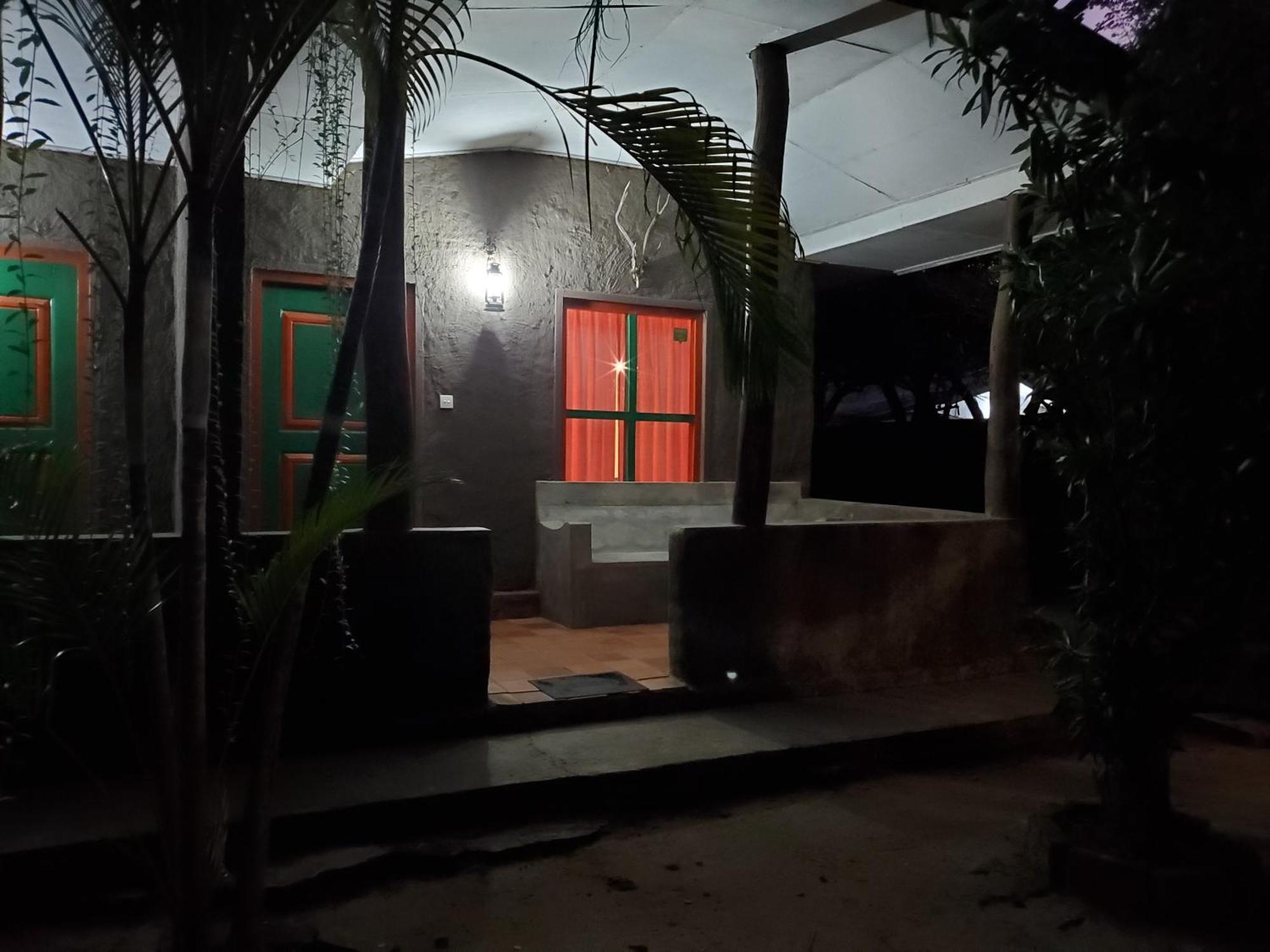 Clay Hut Village Polonnaruwa Ngoại thất bức ảnh